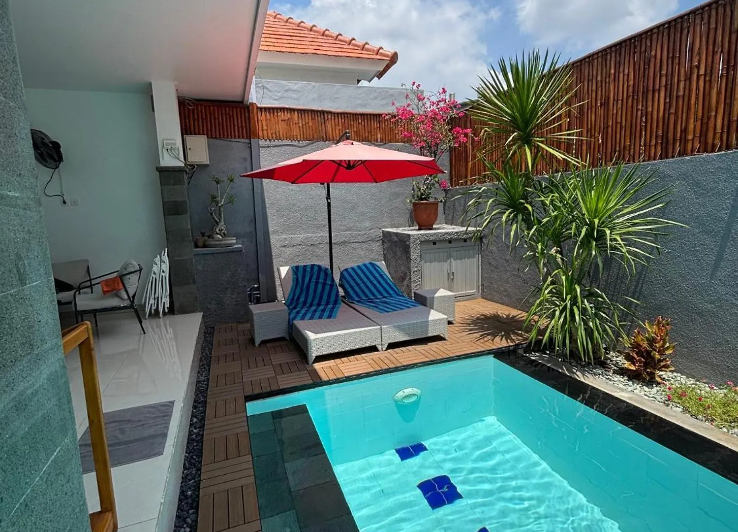 De Luxe Villa Fabian Escape In Seminyak