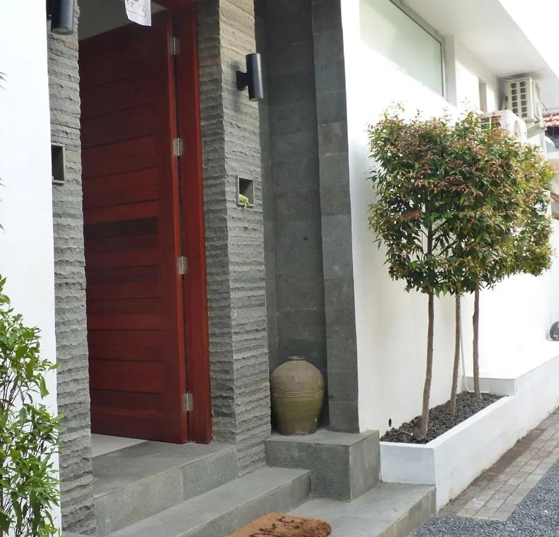 De Luxe Villa Fabian Escape In Seminyak Δωμάτια σε οικογενειακή κατοικία Σεμινιάκ