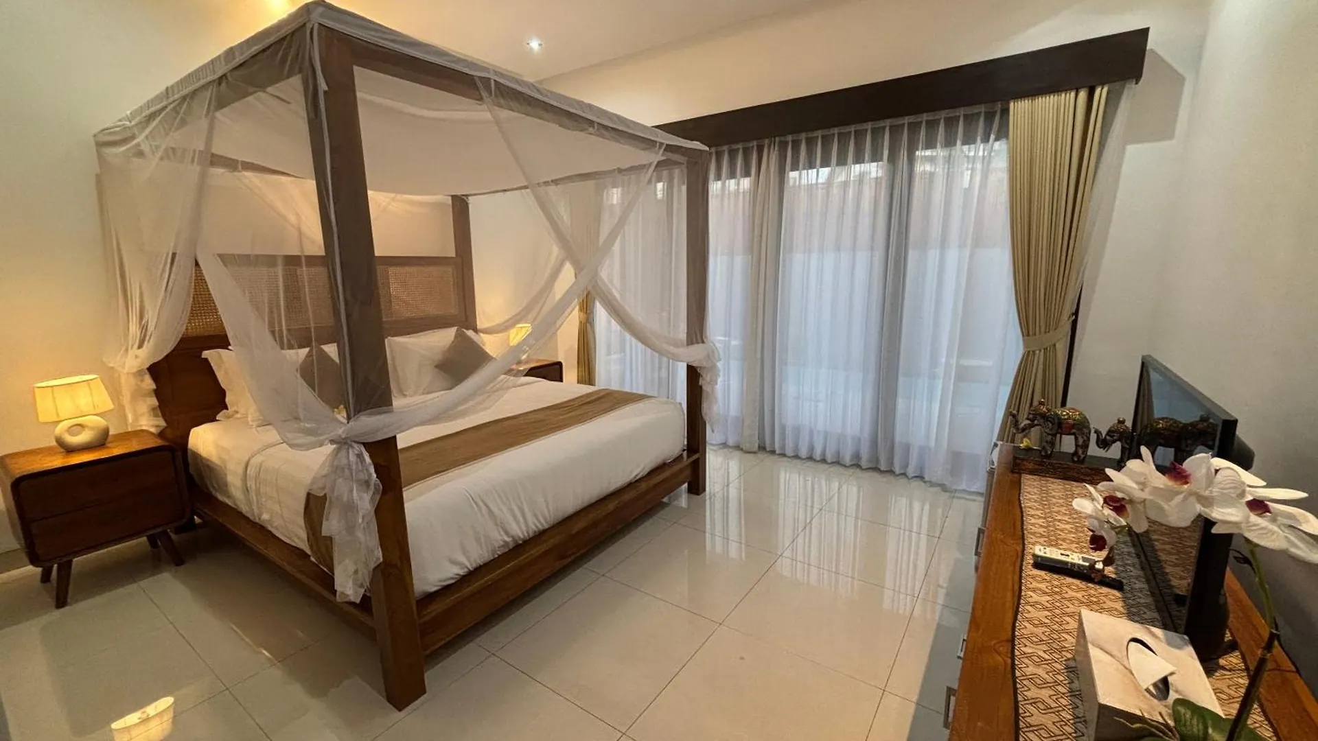 De Luxe Villa Fabian Escape In Seminyak 0*, Σεμινιάκ Ινδονησία