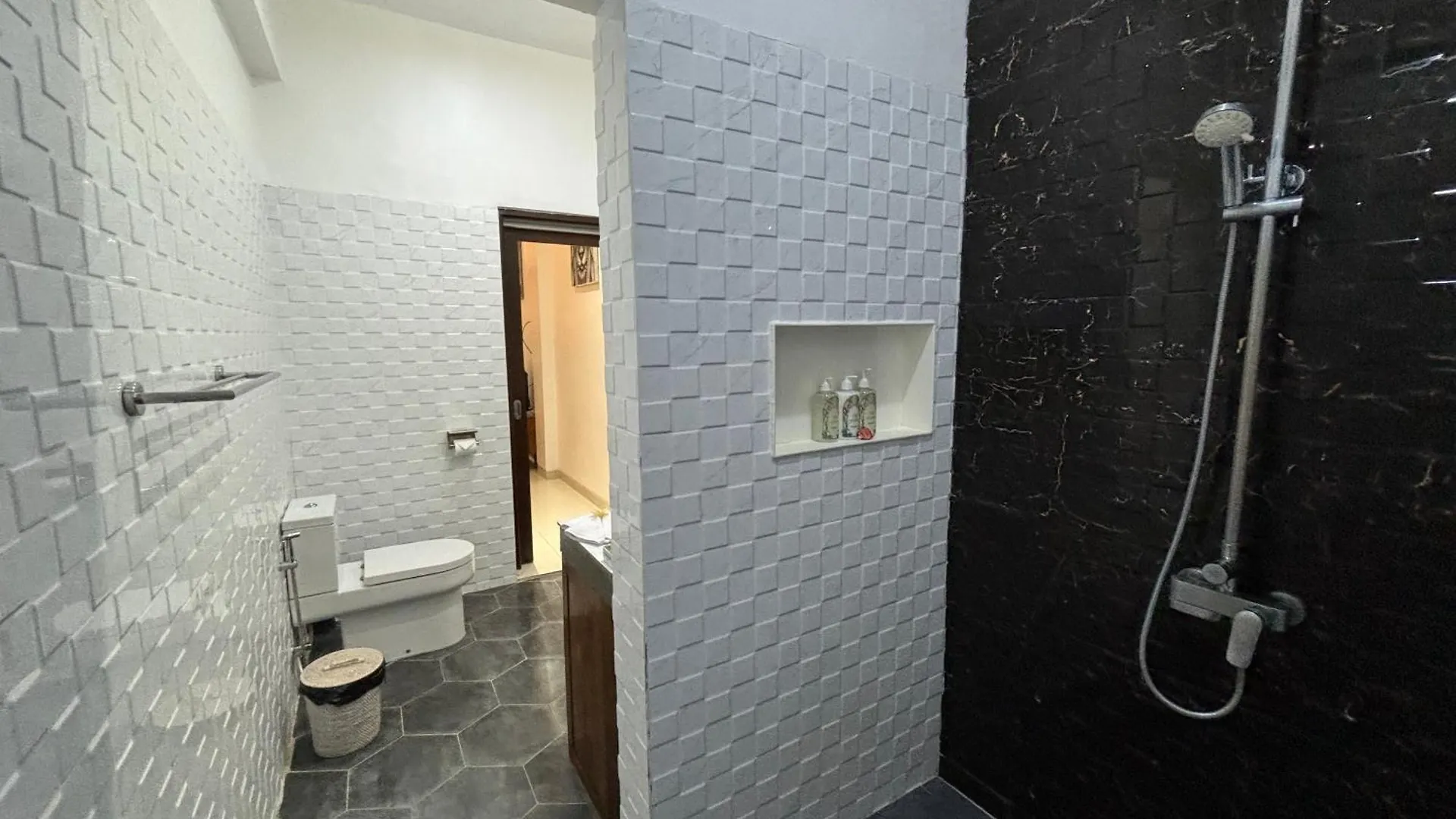 Δωμάτια σε οικογενειακή κατοικία De Luxe Villa Fabian Escape In Seminyak Ινδονησία