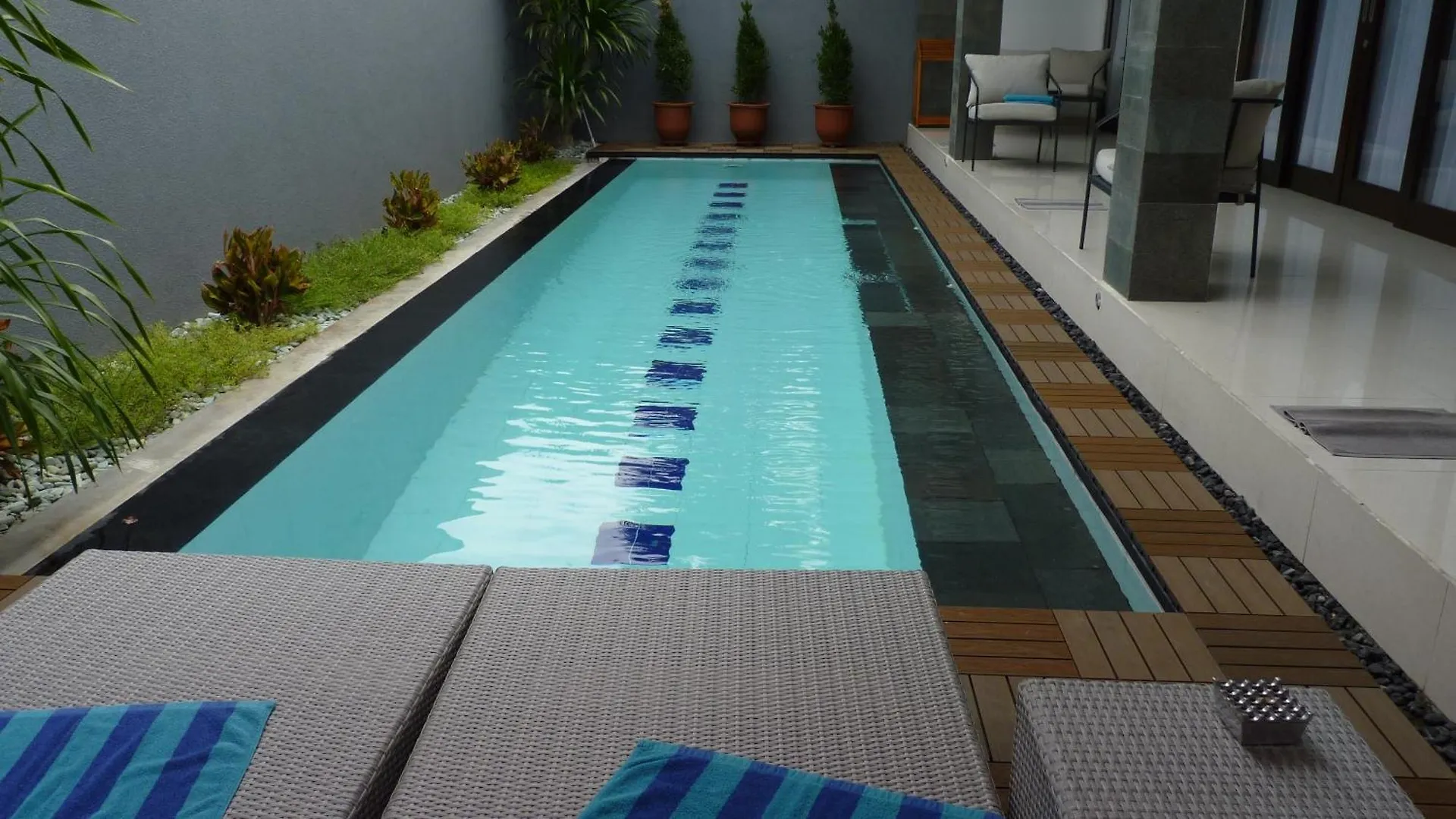 De Luxe Villa Fabian Escape In Seminyak 홈스테이 세미냑